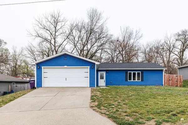 132 Allen Hill DR, Ogden, KS 66517