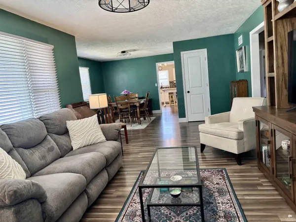 319 E Franklynn ST, Herington, KS 67449