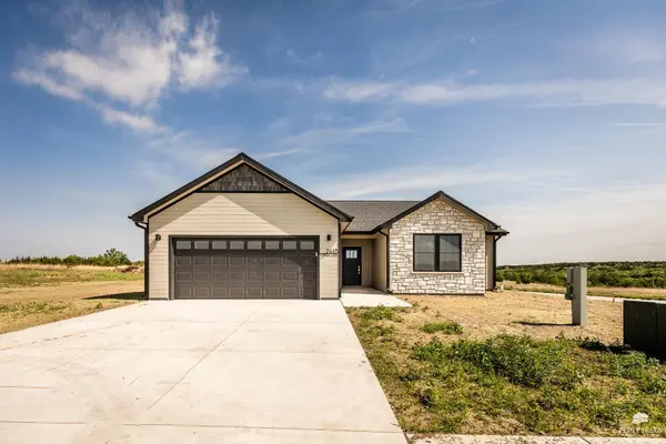 2418 Cinder LN, Junction City, KS 66441