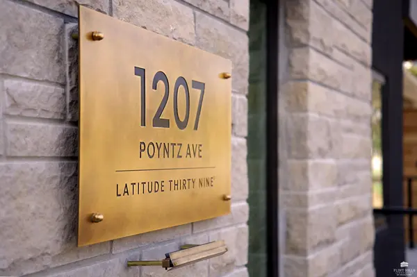 1207 Poyntz AVE #301, Manhattan, KS 66502