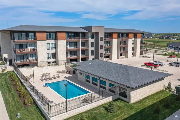 3010 Fieldhouse CIR ##108, Manhattan, KS 66503