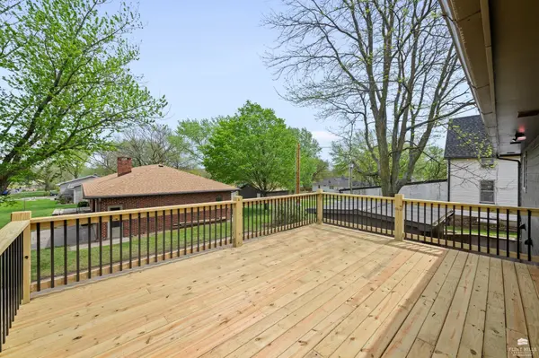 824 Ohio ST, Alma, KS 66401