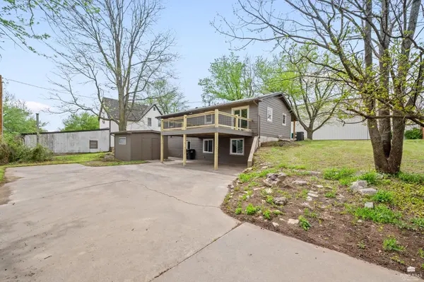 824 Ohio ST, Alma, KS 66401