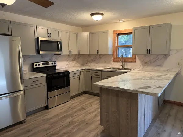 508 E 1st ST, Abilene, KS 67410