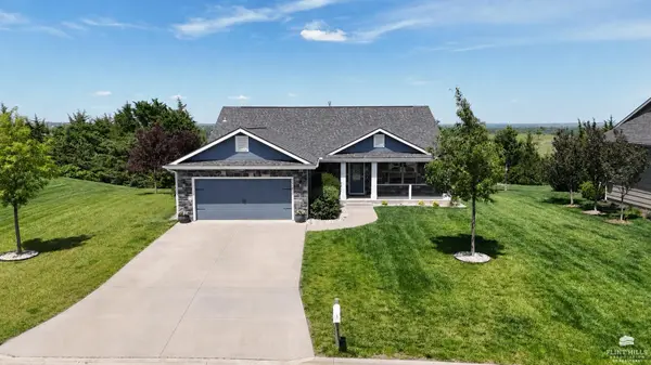 4518 Lamonte DR, Manhattan, KS 66503
