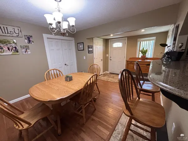 419 E Pearl, Dighton, KS 67839