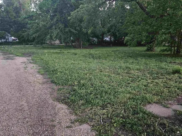 229 E 3rd ST, Junction City, KS 66441