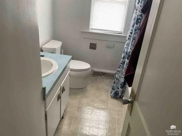 140 W 1st Street, Junction City, KS 66441