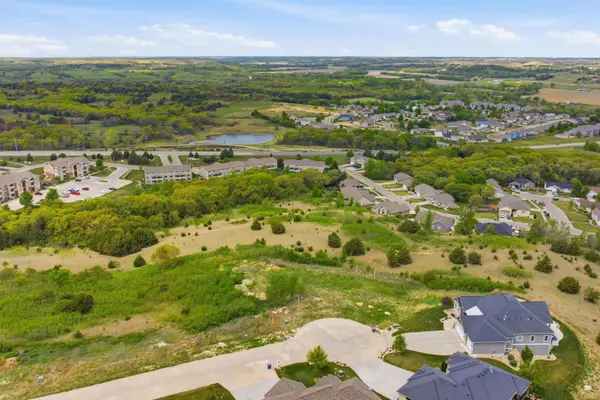 300 Ledgestone Ridge CT, Manhattan, KS 66503