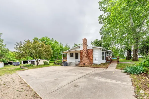 11505 Military Trail RD, St. George, KS 66535