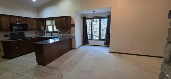 2909 Tatarrax DR, Manhattan, KS 66502