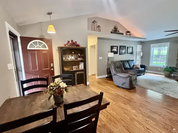 7122 Rockwood DR, Milford, KS 66514