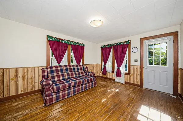 805 hickory ST, Wakefield, KS 67487