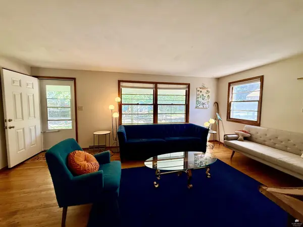 809 Goodrich DR, Manhattan, KS 66502