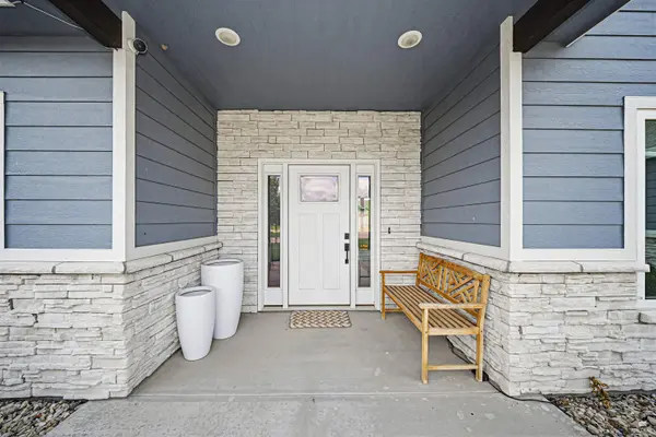 3901 Travers CIR, Manhattan, KS 66503