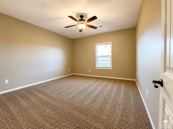 2624 T Dowling, Manhattan, KS 66502