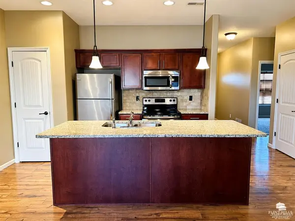 2624 T Dowling, Manhattan, KS 66502