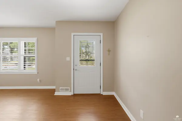 512 Walnut, Wamego, KS 66547