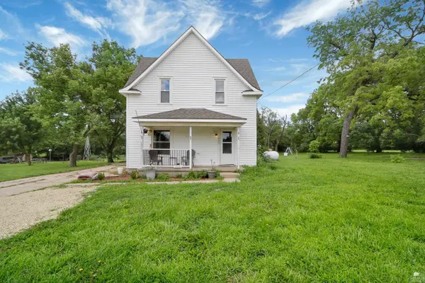 507 E Barton ST, Leonardville, KS 66449