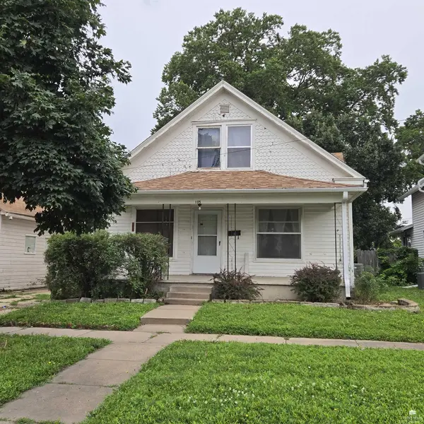 105 SE 2nd ST, Abilene, KS 67410