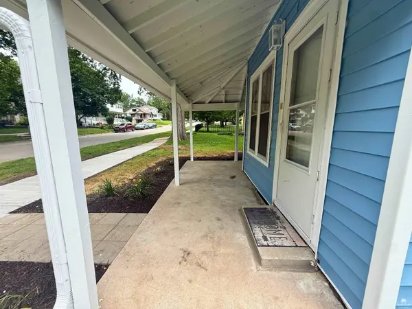 408 Poplar ST, Wamego, KS 66547
