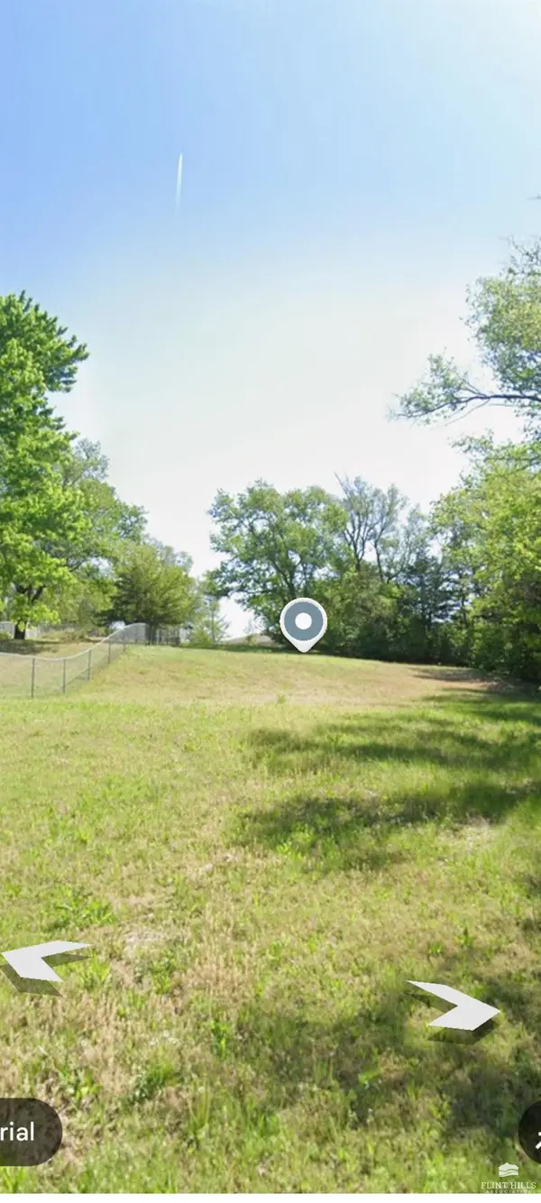 0000 Thompson DR, Junction City, KS 66441