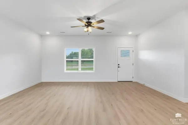 1104 Highland Drive DR, Concordia, KS 66901
