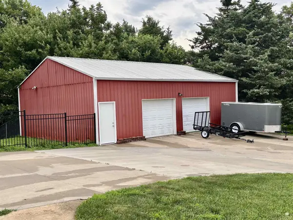 739 Oakhill DR, Chapman, KS 67431