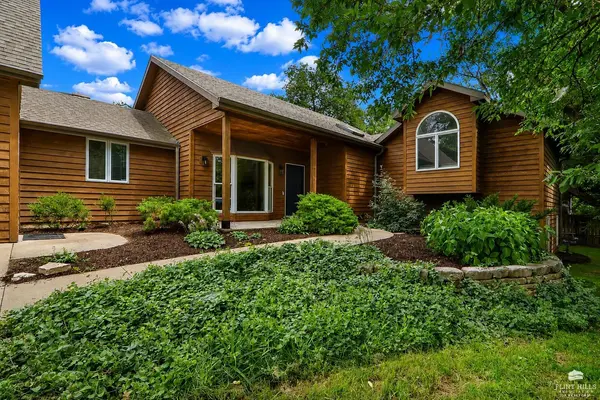 2303 Wildwood LN, Manhattan, KS 66502