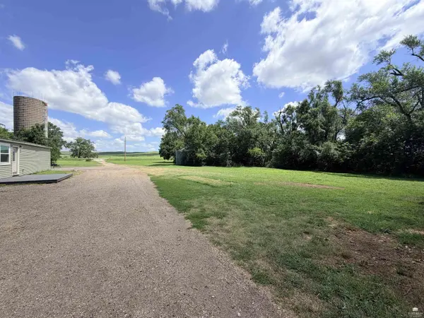 907 K 4 HWY, Lindsborg, KS 67456