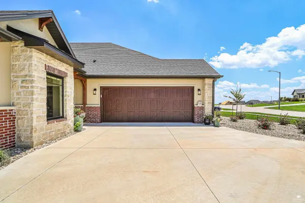 4200 MacGillivray DR, Manhattan, KS 66503