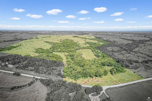 0000 Clarks Creek RD, Junction City, KS 66441