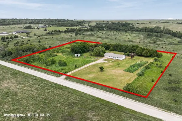 17865 Skyline Rd, Eskridge, KS 66423