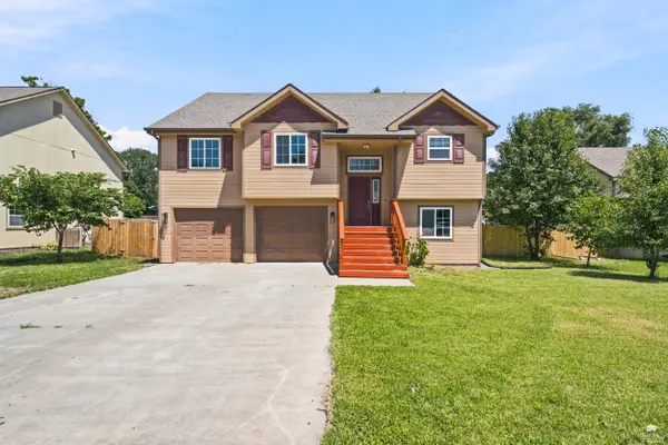 616 W Pine ST, Junction City, KS 66441