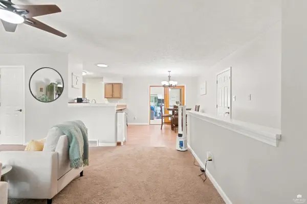 2231 Alta DR, Manhattan, KS 66502
