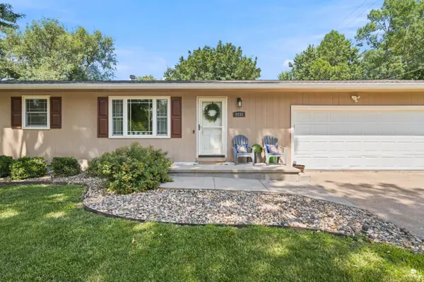 2231 Alta DR, Manhattan, KS 66502