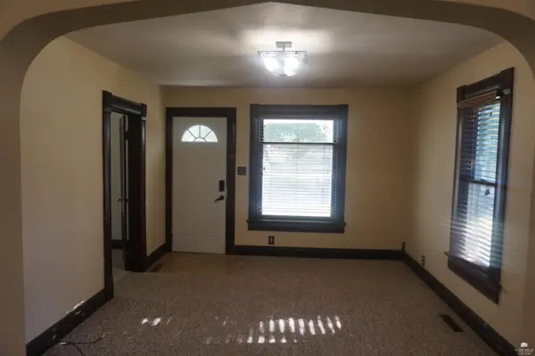 310 NE 5th ST, Abilene, KS 67410
