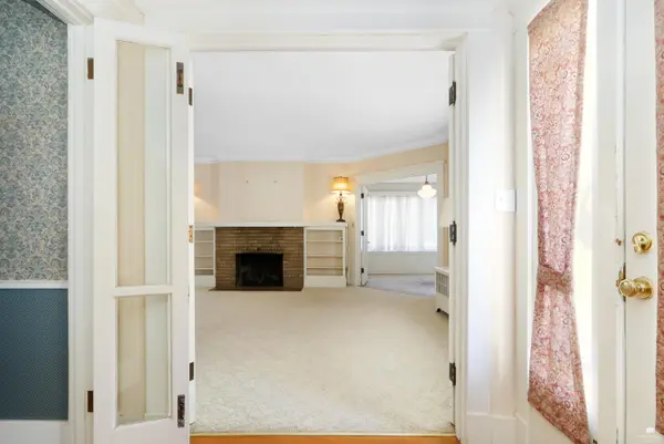 907 N Buckeye AVE, Abilene, KS 67410