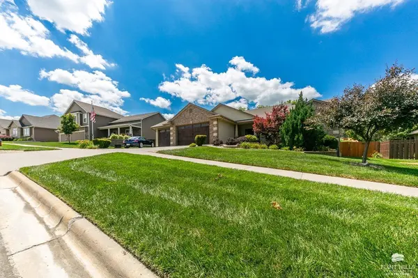 1024 Mill Valley CIR, Manhattan, KS 66503