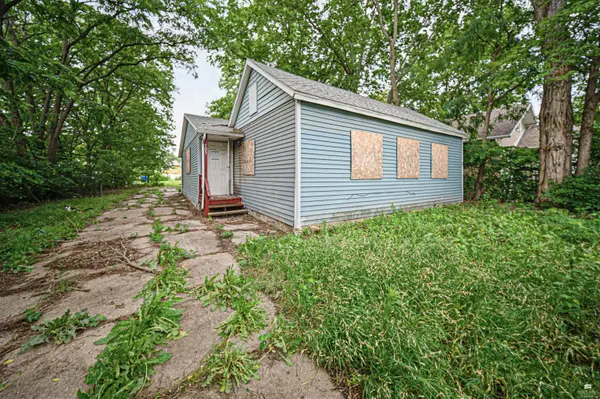 705 W 13th ST, Junction City, KS 66441