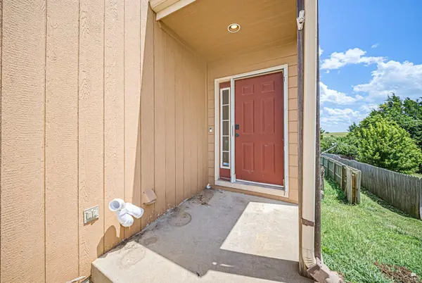 2221 Brooke Bend, Junction City, KS 66441