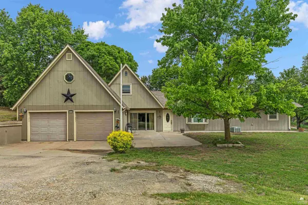 1965 2670 Lane, Chapman, KS 67431