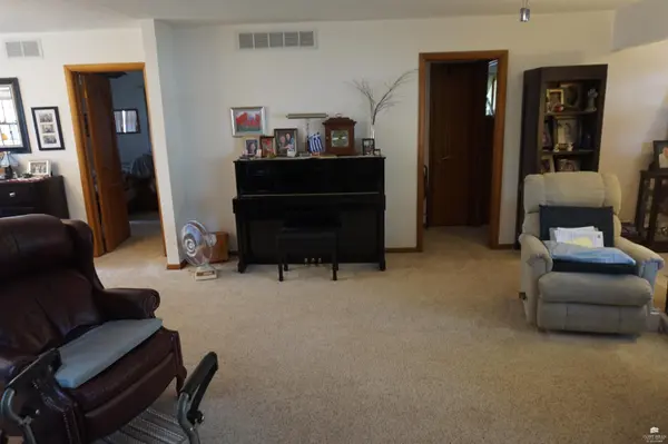 304 NE 12th ST, Abilene, KS 67410