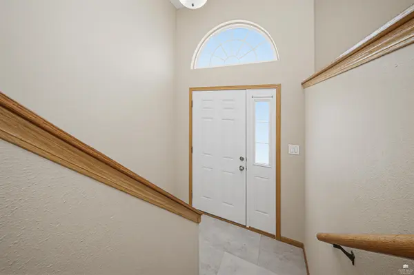 612 Jerry DR, Grandview Plaza, KS 66441