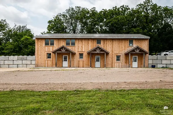 302 E Flint Hills BLVD, Junction City, KS 66441