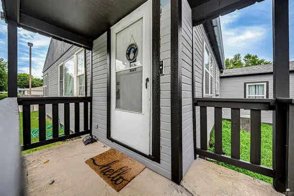 1028 W 5th ST, Junction City, KS 66441