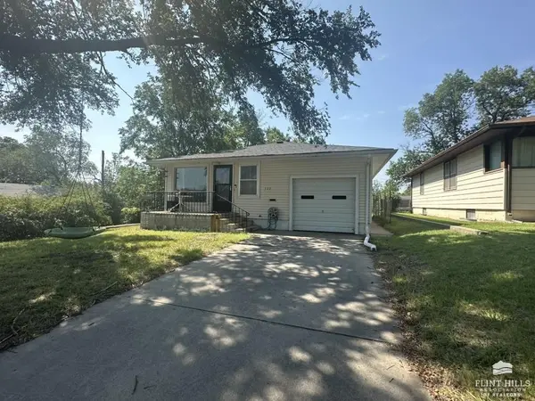 320 W 14th, Concordia, KS 66901