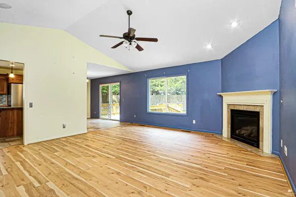 917 Brierwood DR, Manhattan, KS 66502
