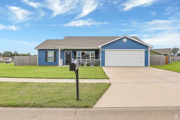 1728 14th Street PL, Junction City, KS 66441
