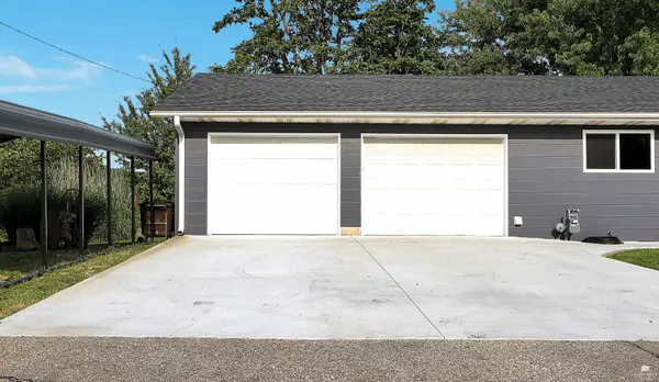 745 Seventh St, Dwight, KS 66849